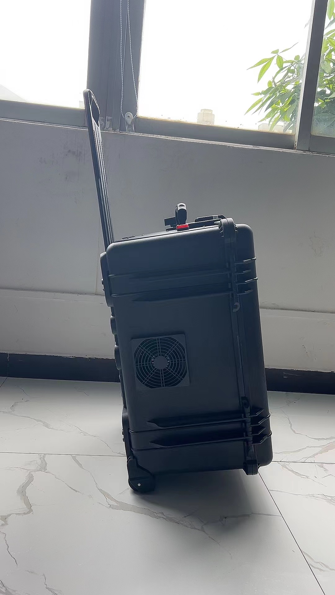 理县手拉箱型移动通信干扰器
